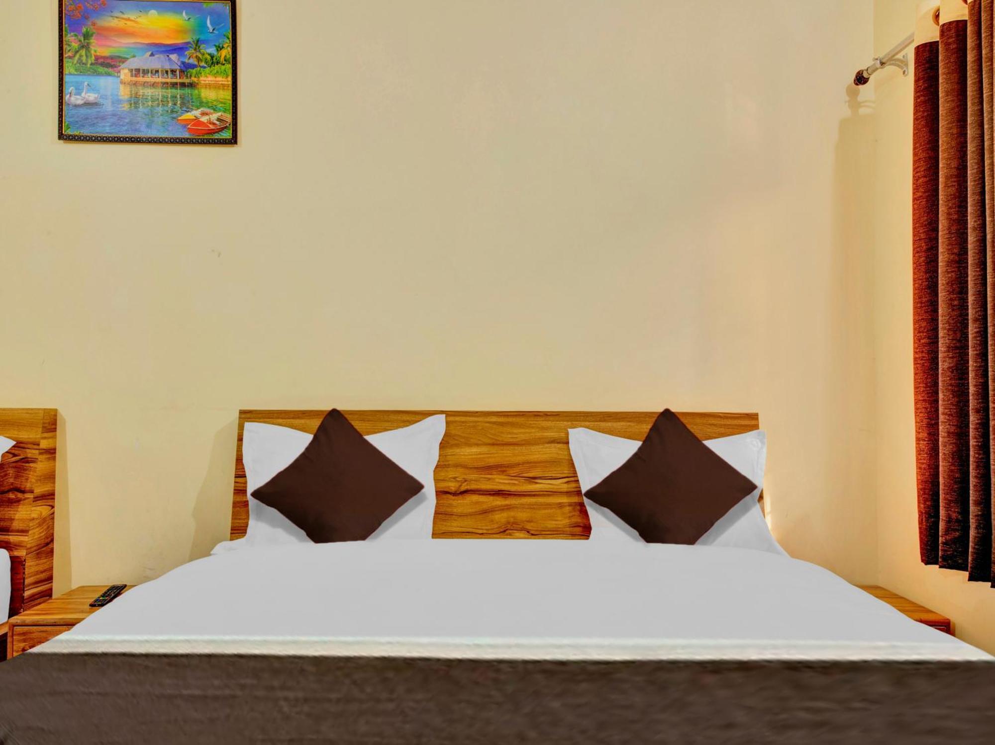 Hotel Kailasha Uttarkāshi Esterno foto